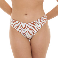 Melanie Bottom - WILD TIDE - SKYE