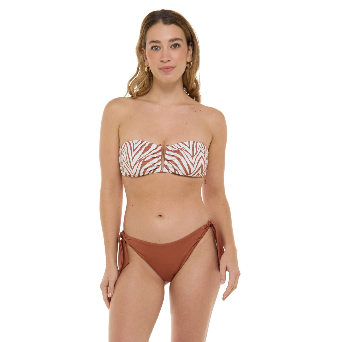 Zoey Bottom - WILD TIDE - SKYE